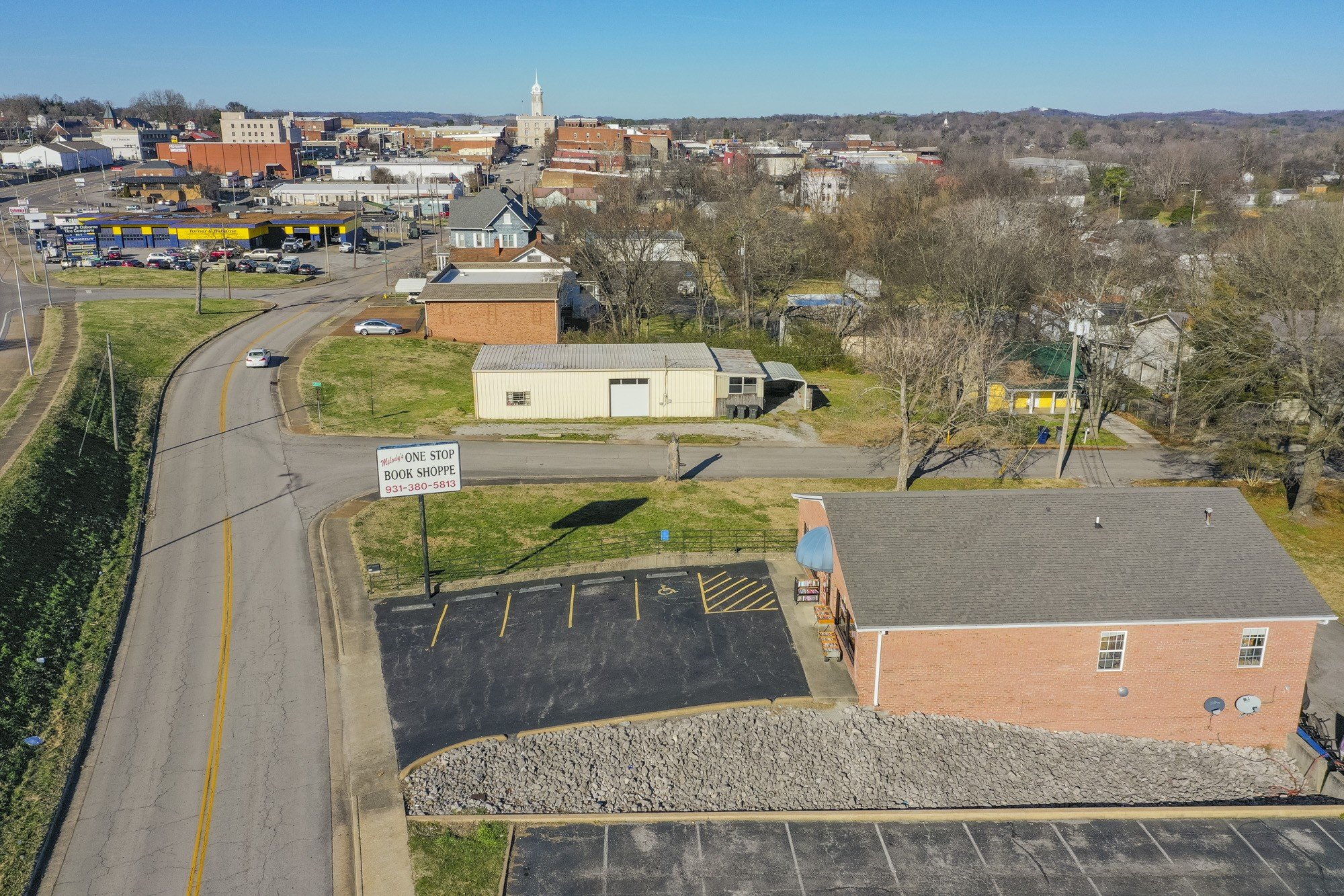 1113 S Main St, Columbia, TN  38401