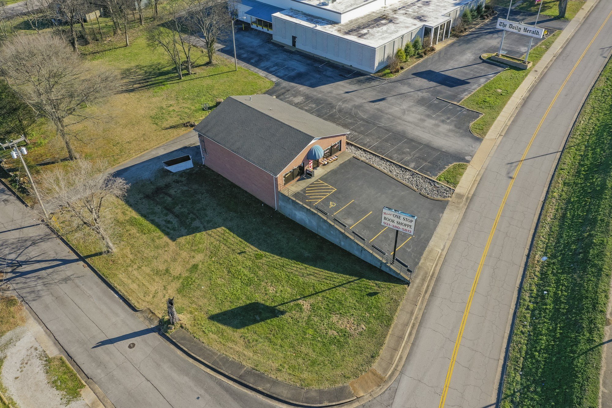 1113 S Main St, Columbia, TN  38401