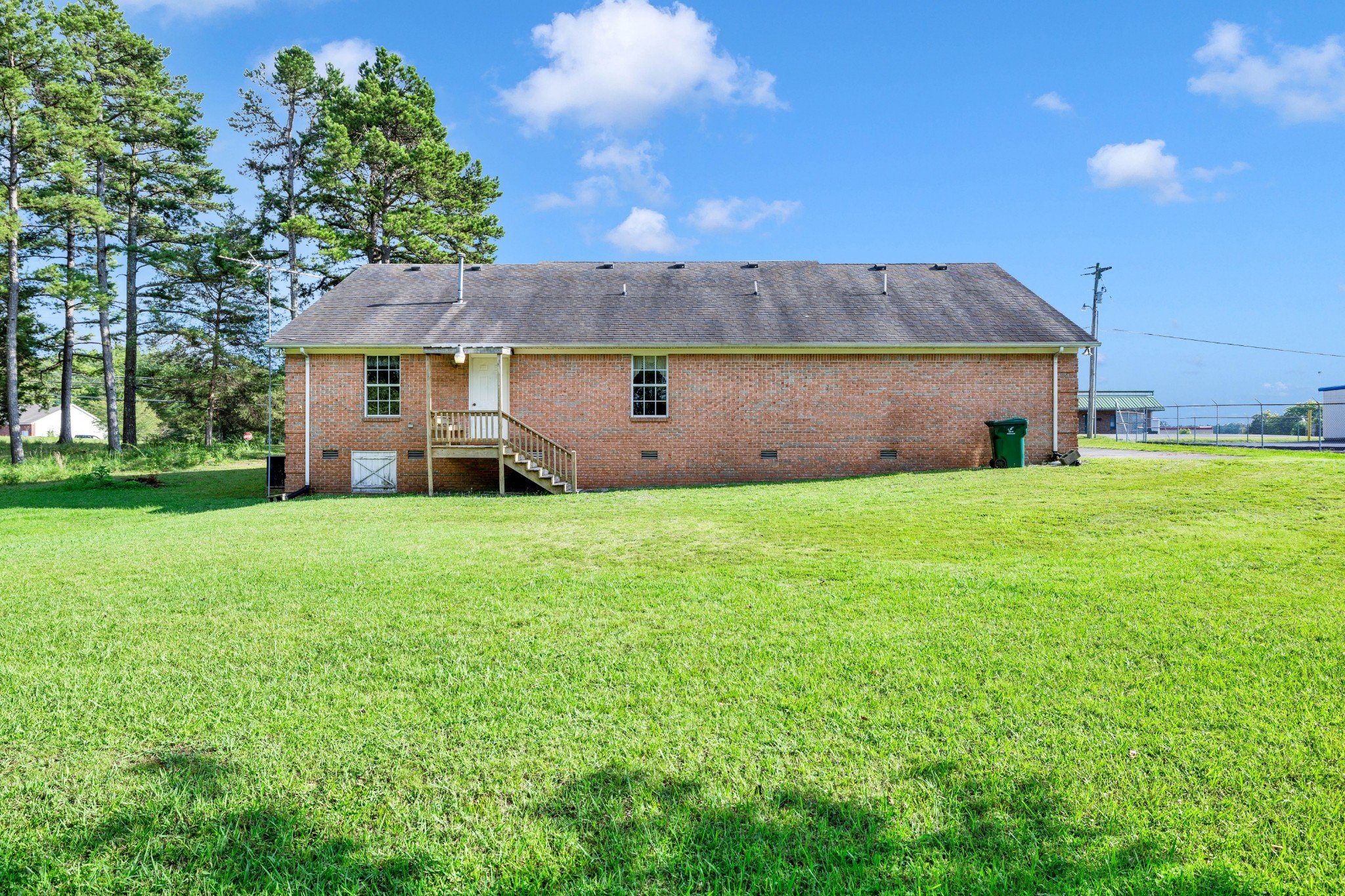 121 Joe Ave, Hohenwald, TN  38462