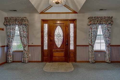 121 Joe Ave, Hohenwald, TN  38462