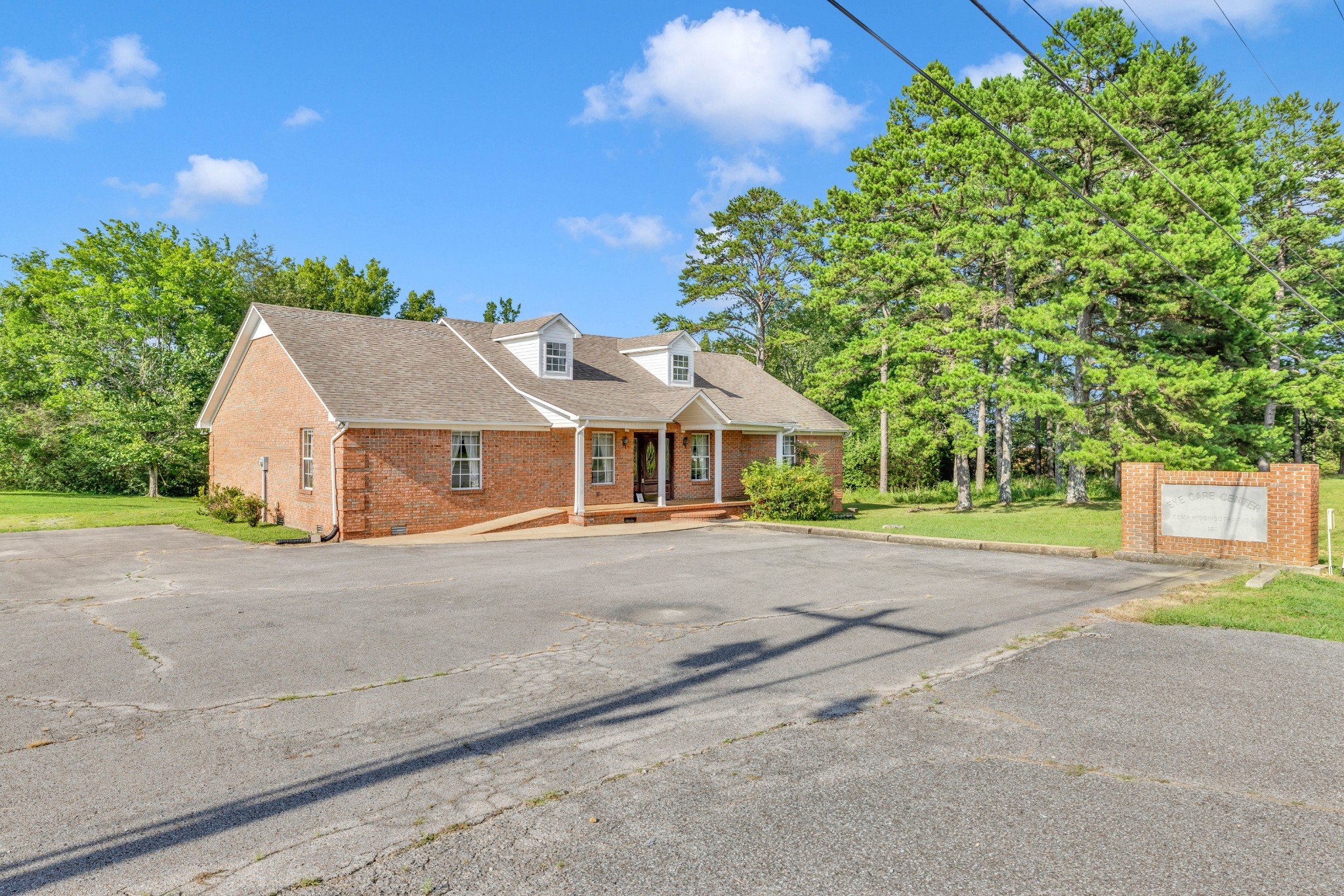 121 Joe Ave, Hohenwald, TN  38462