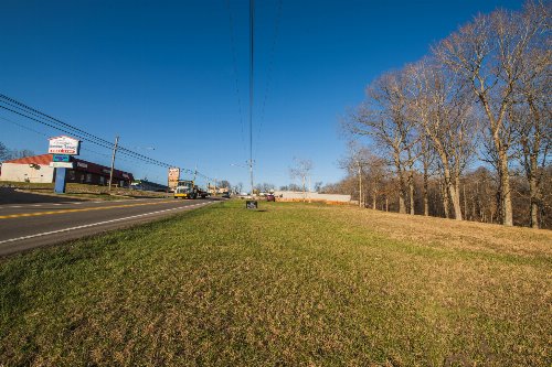 Hwy 48 North, Charlotte, TN  37036