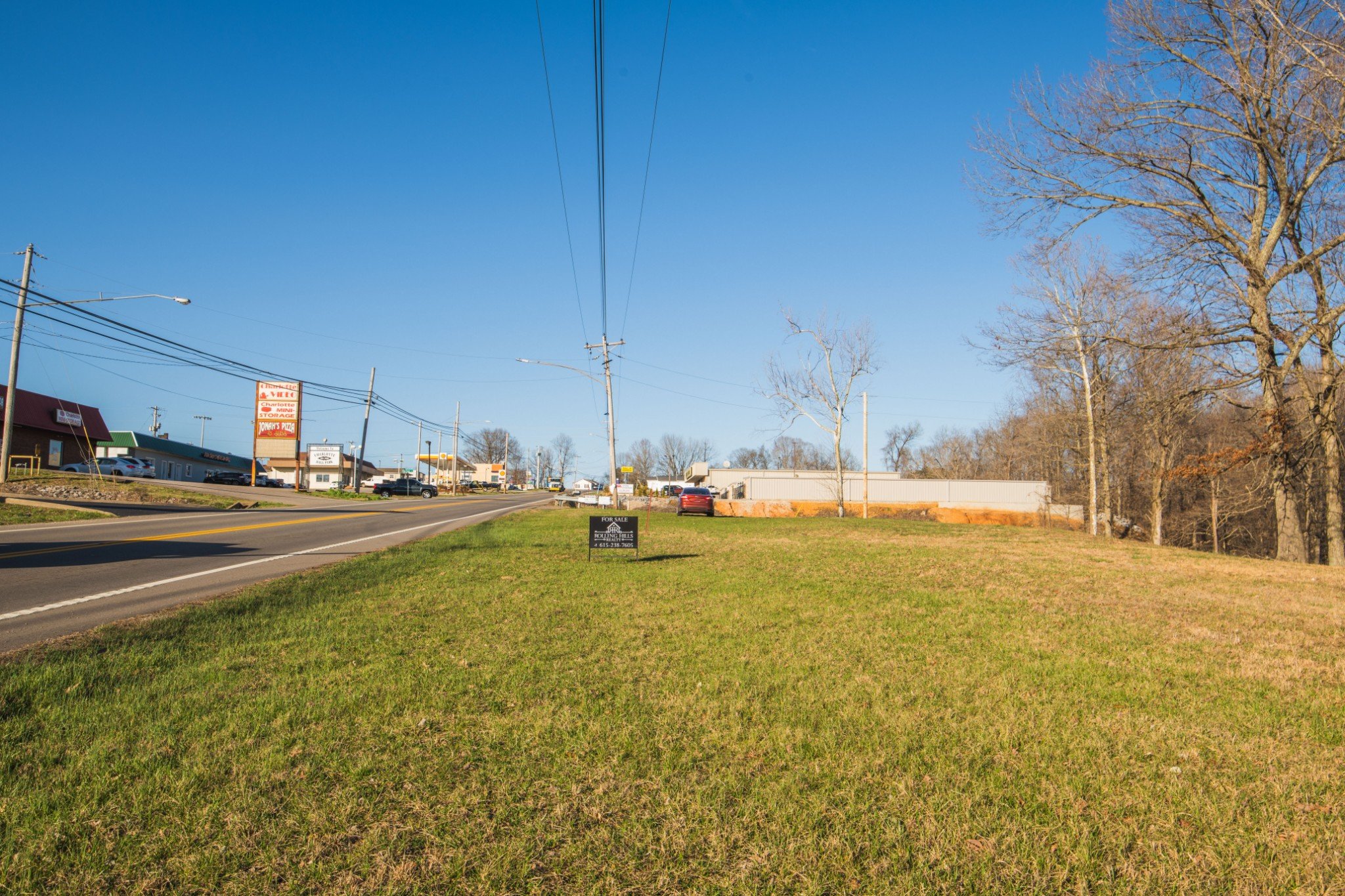 Hwy 48 North, Charlotte, TN  37036