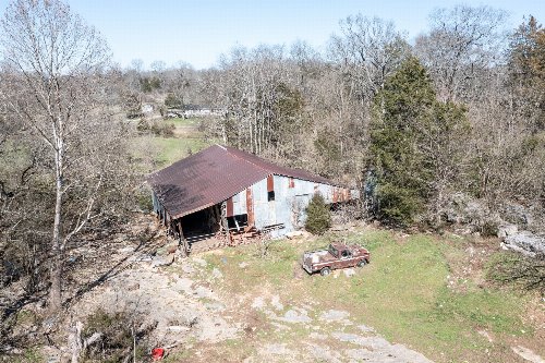 2504 Double Branch Rd, Columbia, TN  38401