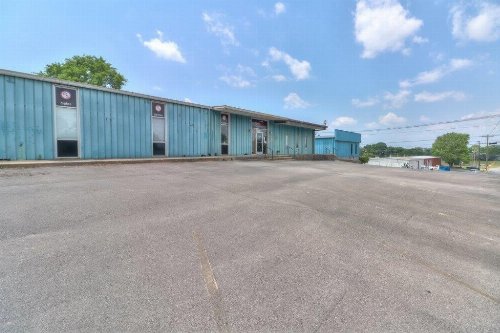 710 Blue Ribbon Parkway, Shelbyville, TN  37160