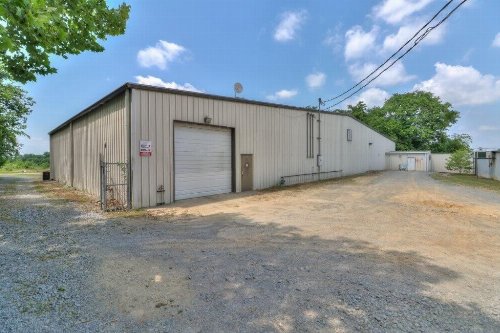 710 Blue Ribbon Parkway, Shelbyville, TN  37160