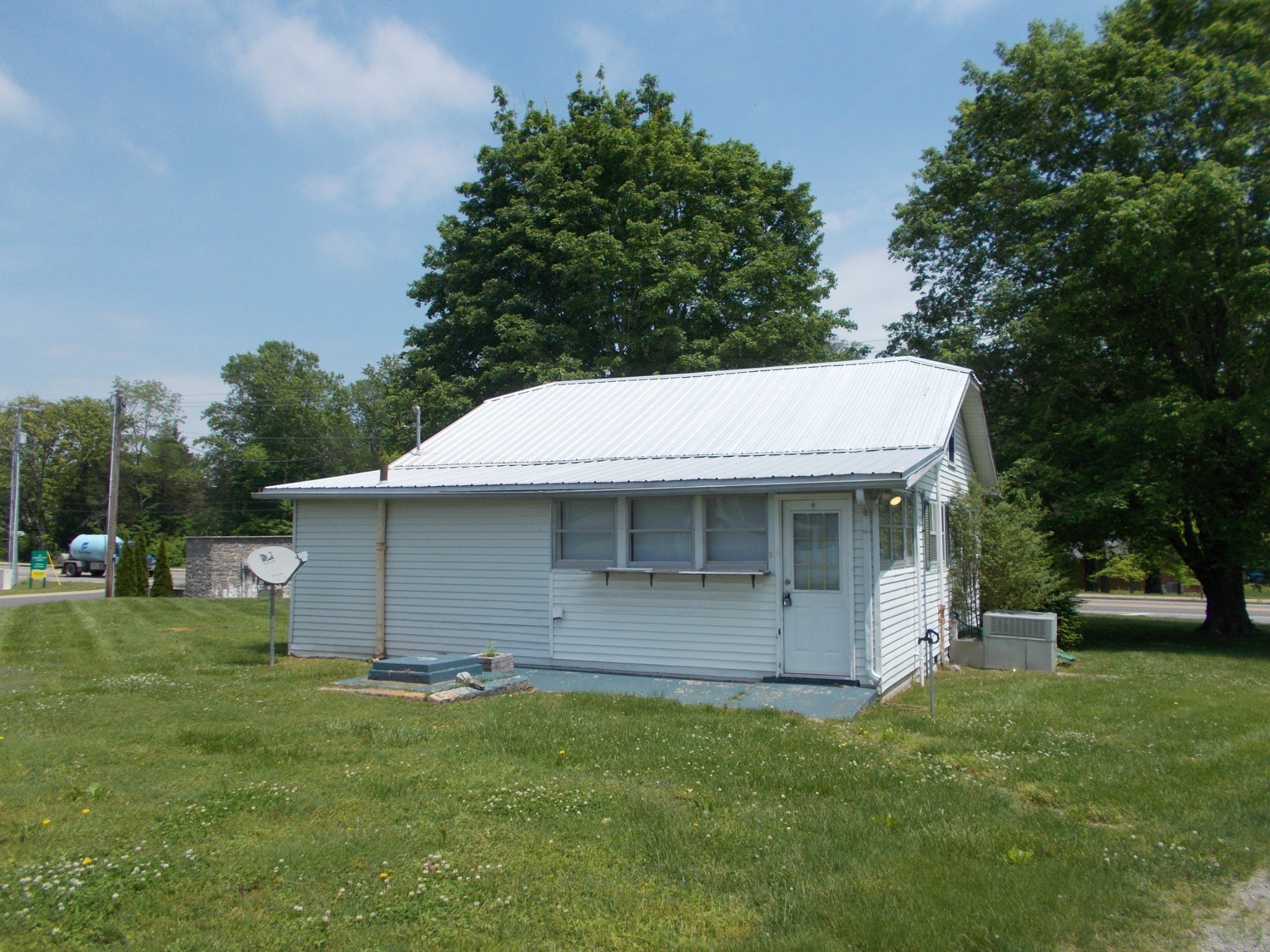 1981 Highway 49 E, Ashland City, TN  37015