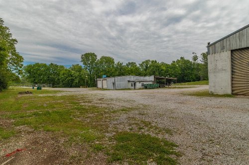 1059 S Main St, Mount Pleasant, TN  38474