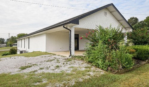 401 Richardson, Etowah, TN  37331