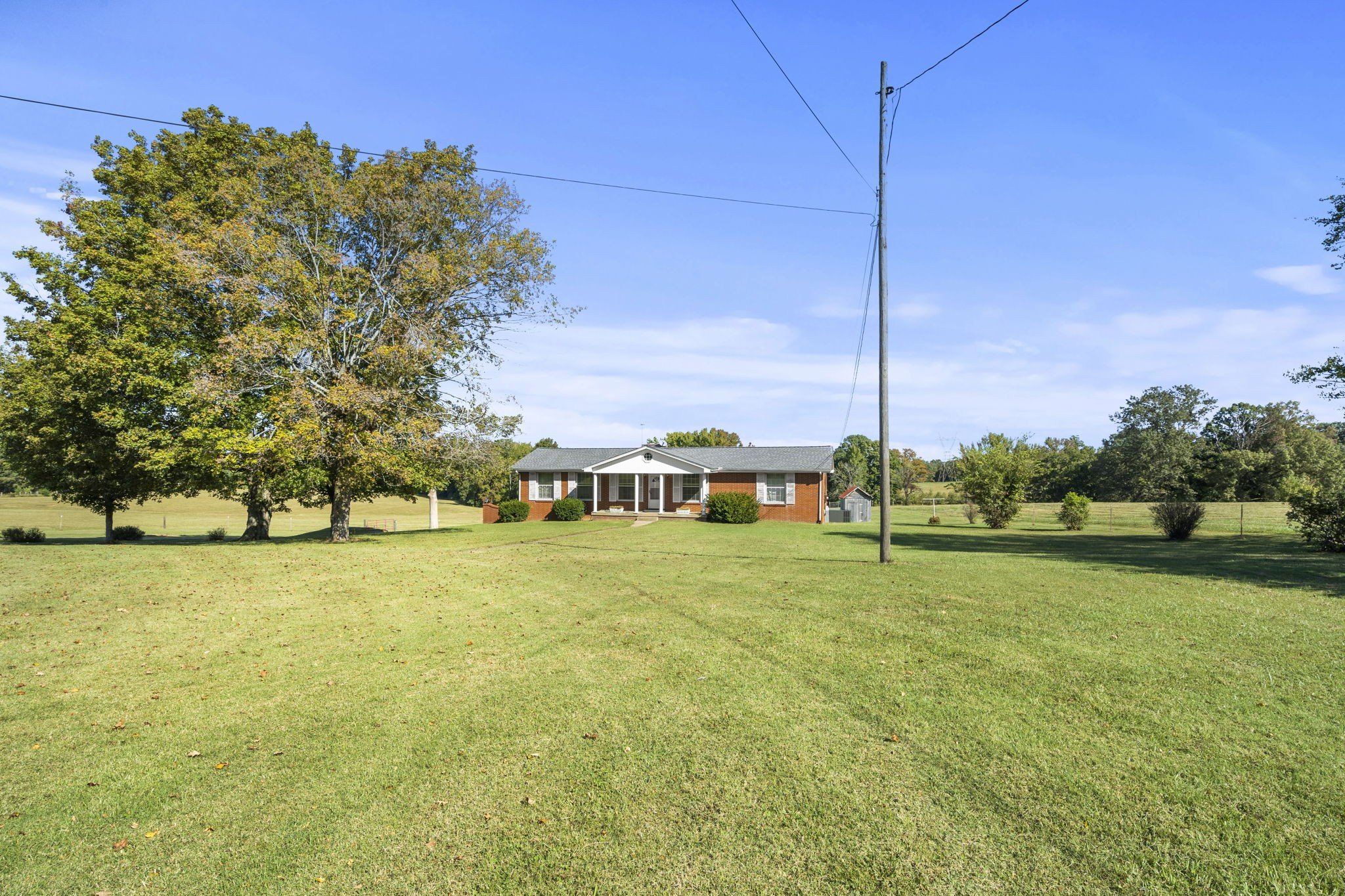 6816 Bethel Rd, Greenbrier, TN  37073