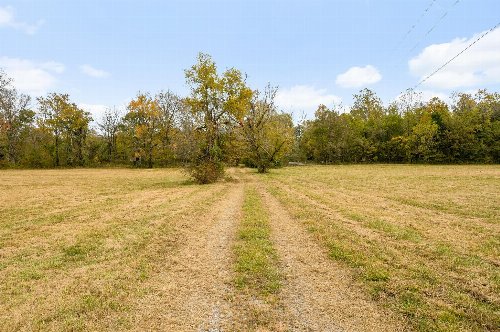 2070 Yellow Creek Rd, Dickson, TN  37055