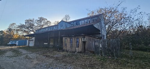 2000 Highway 18, Medon, TN  38356