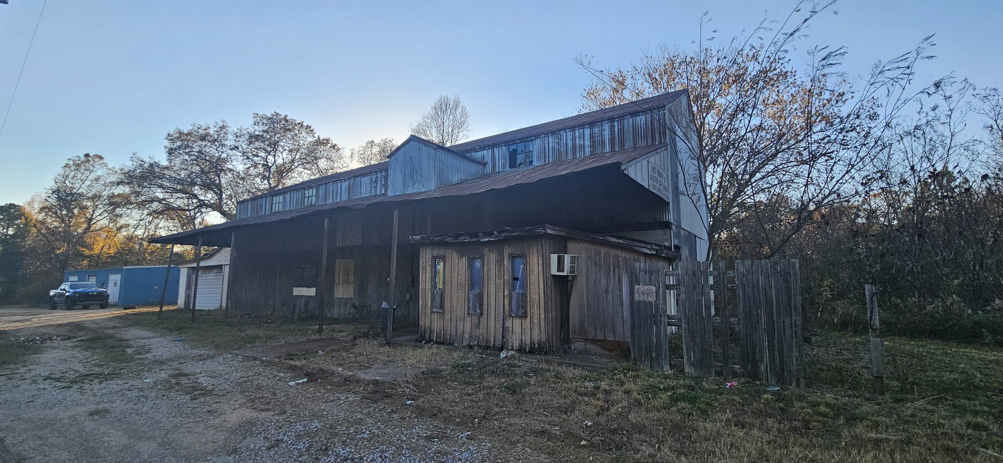 2000 Highway 18, Medon, TN  38356