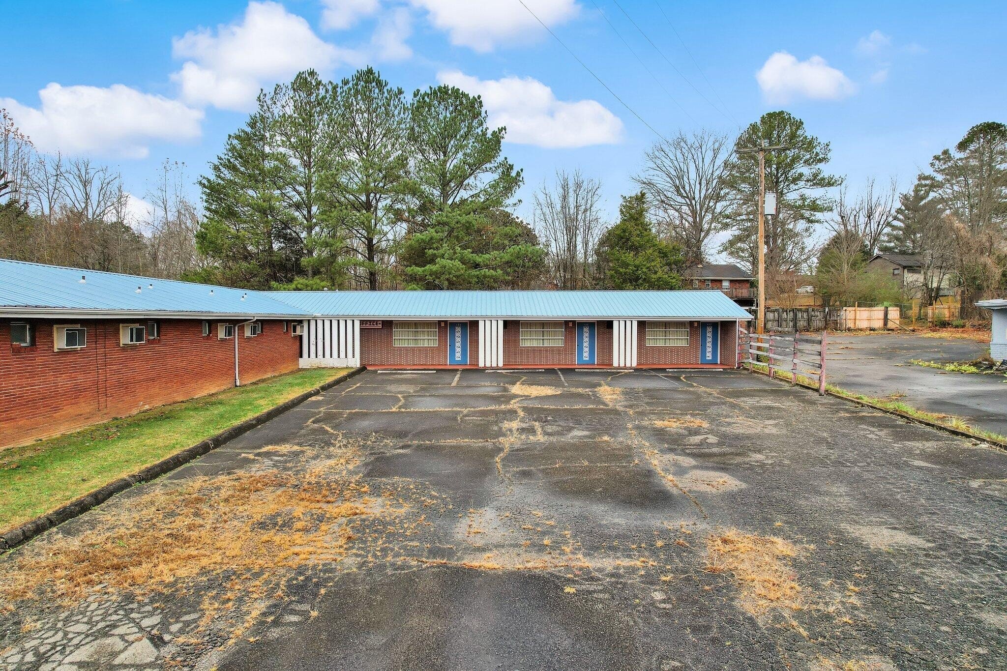 324 N Tennessee Ave, Etowah, TN  37331