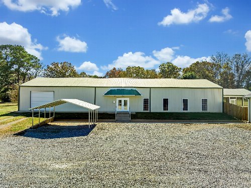 3257 Highway 48, Nunnelly, TN  37137