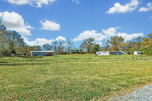 3257 Highway 48, Nunnelly, TN  37137