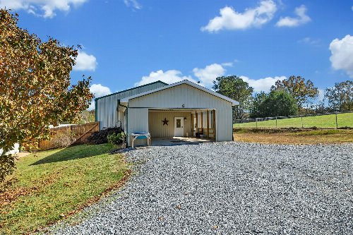 3257 Highway 48, Nunnelly, TN  37137