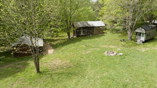 1120 Montgomery County Line Rd, Cunningham, TN  37052