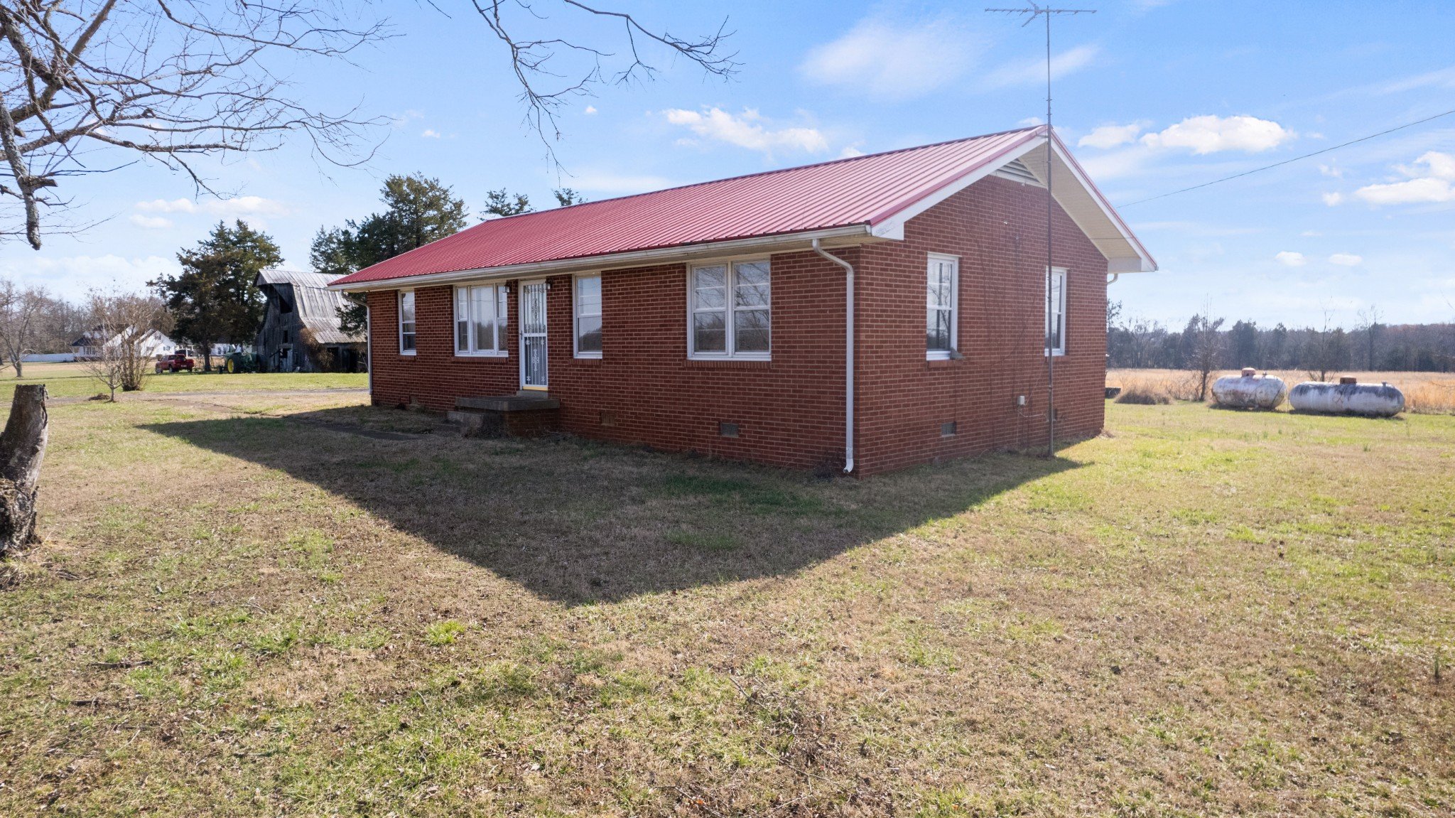 2131 Old Nashville Dirt Rd, Shelbyville, TN  37160