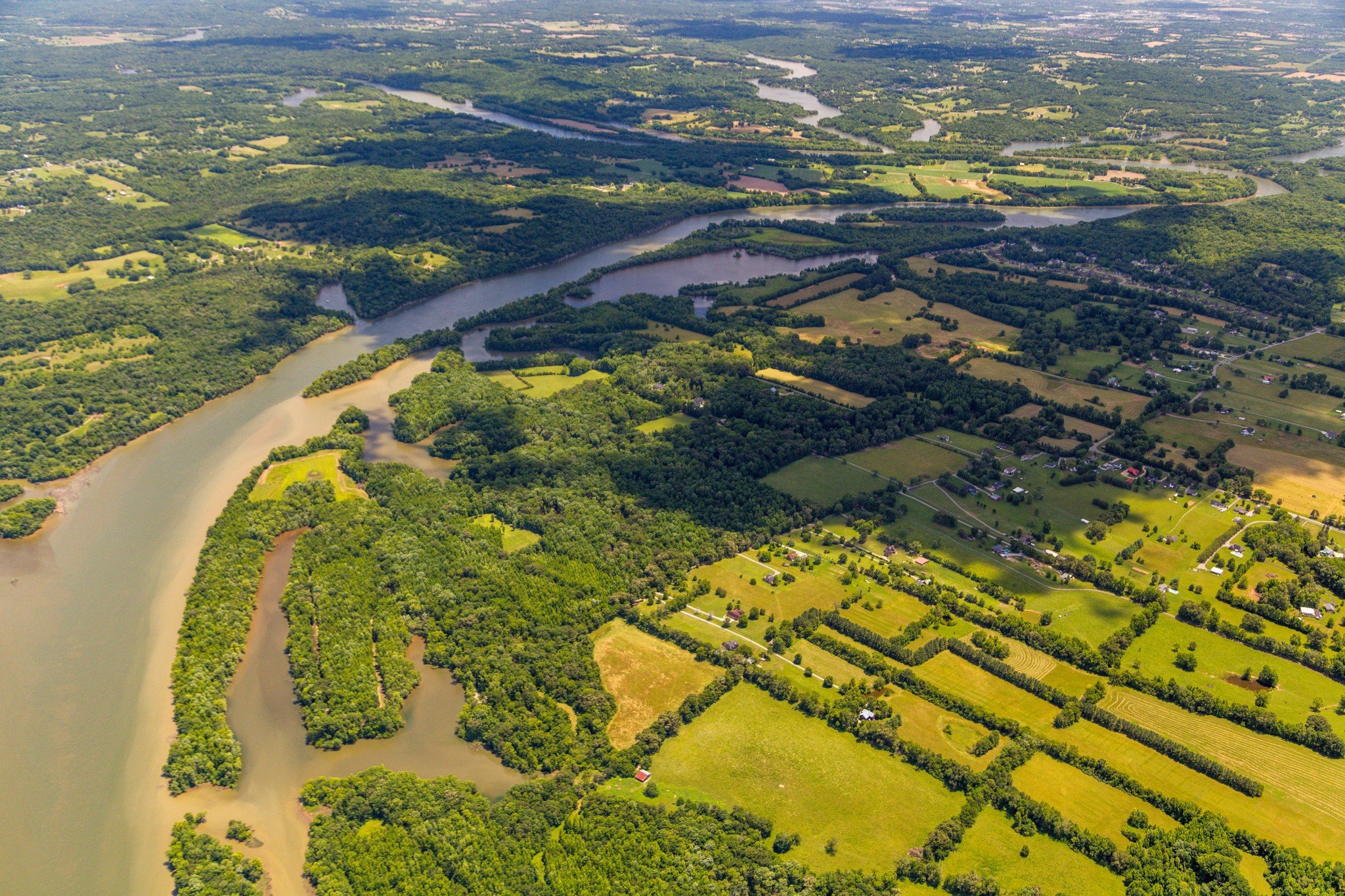 Cairo Bend Road, Lebanon, TN  37087