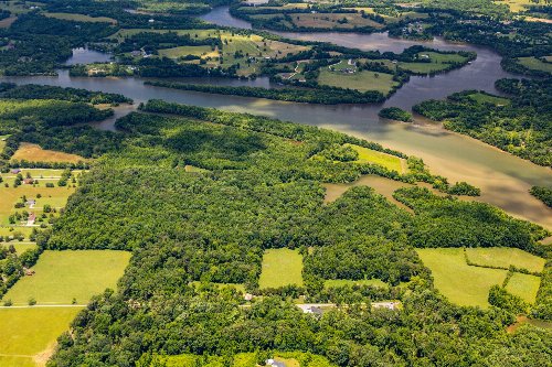 Cairo Bend Road, Lebanon, TN  37087