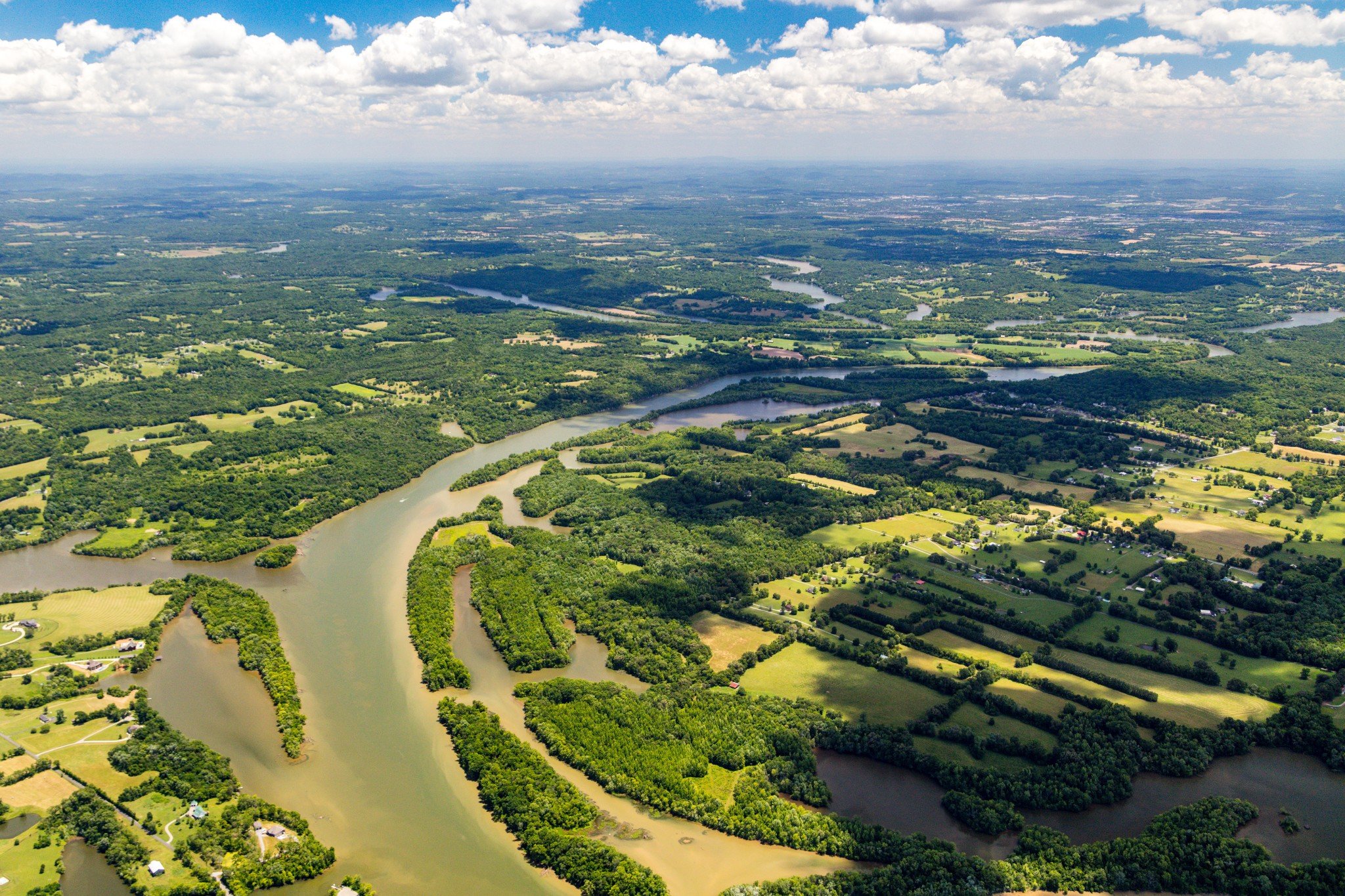 Cairo Bend Road, Lebanon, TN  37087