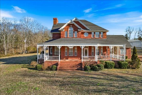 3160 Tom Holt Rd, Clifton, TN  38425