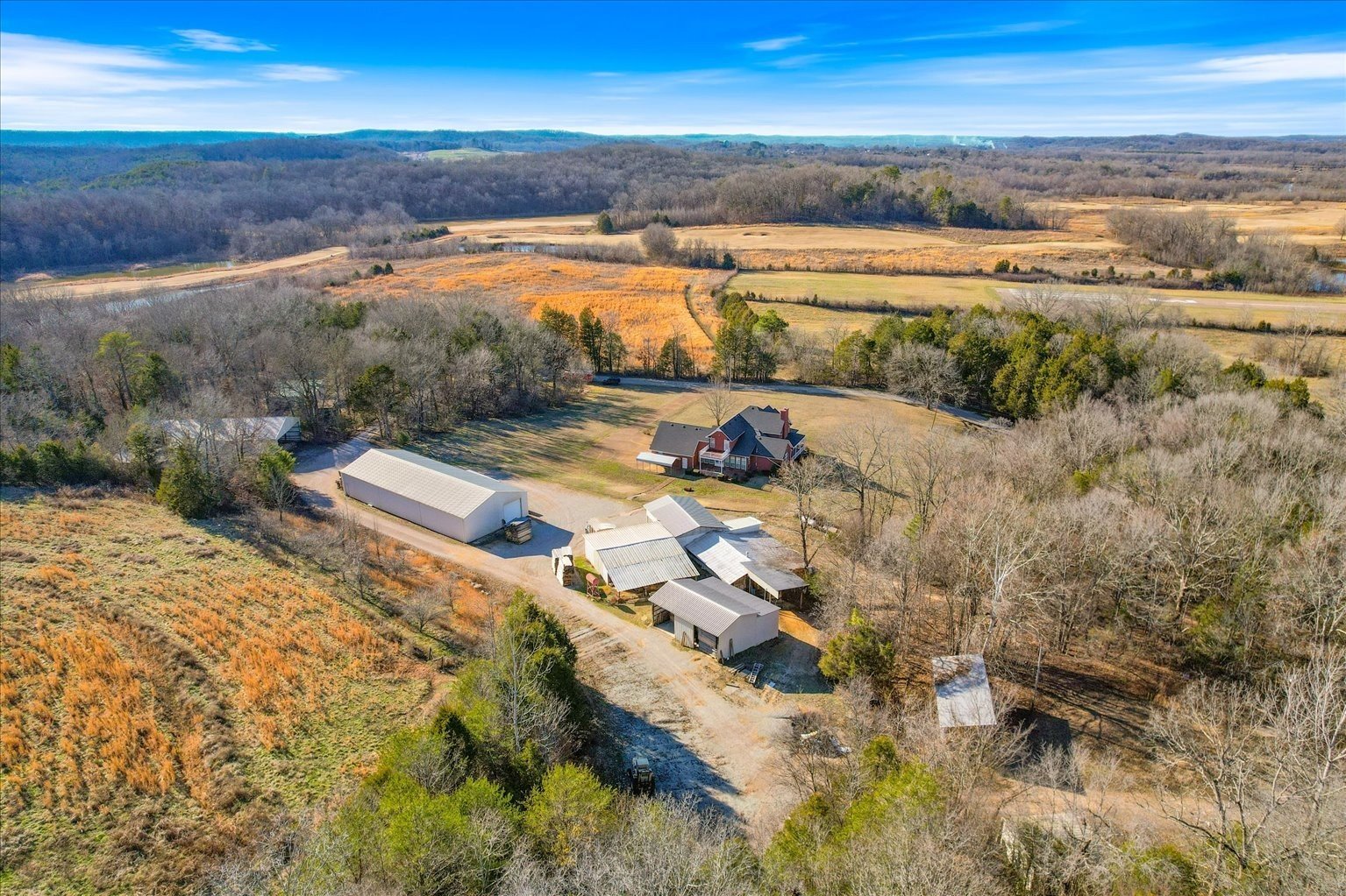 3160 Tom Holt Rd, Clifton, TN  38425