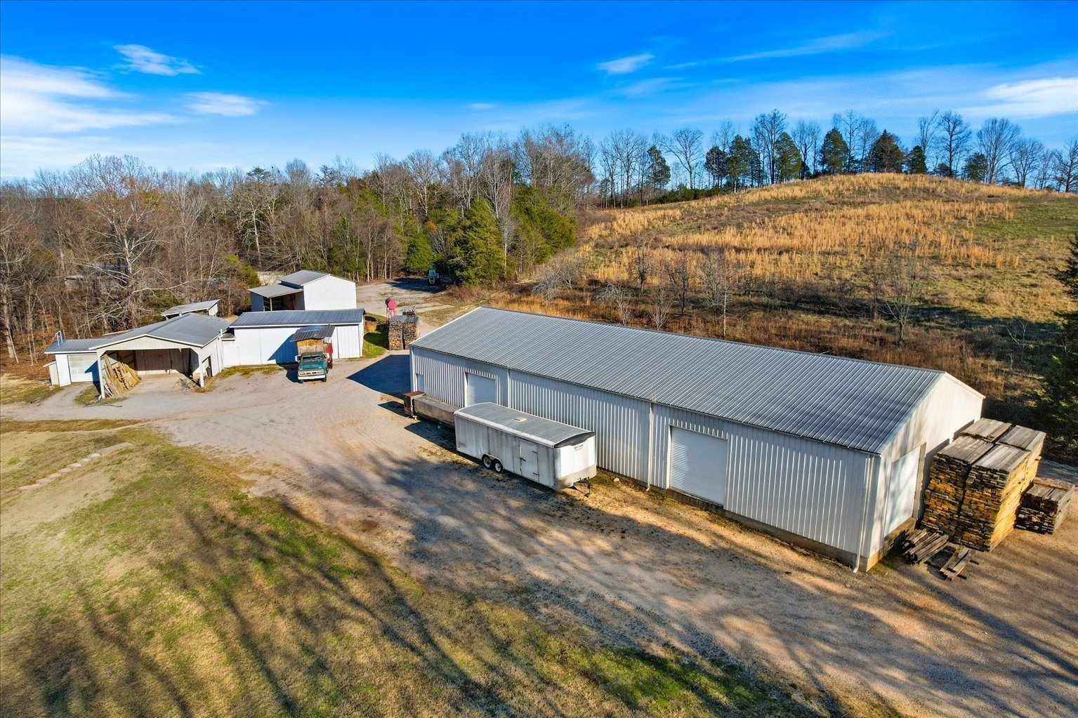 3160 Tom Holt Rd, Clifton, TN  38425