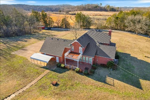 3160 Tom Holt Rd, Clifton, TN  38425