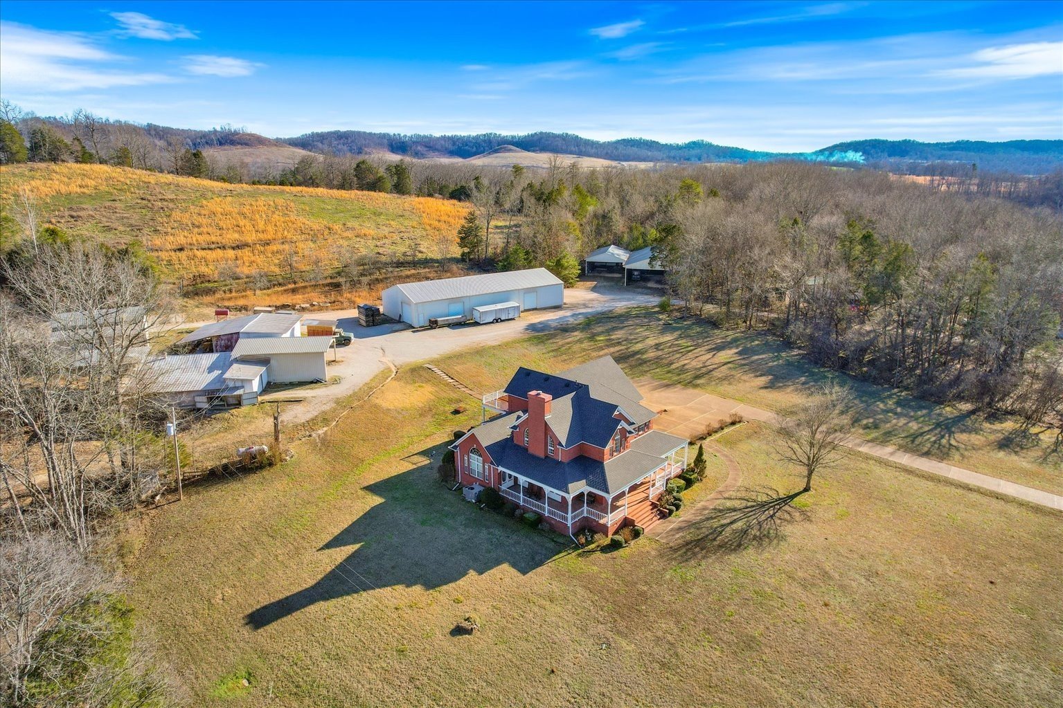 3160 Tom Holt Rd, Clifton, TN  38425