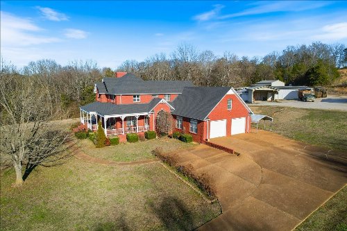 3160 Tom Holt Rd, Clifton, TN  38425