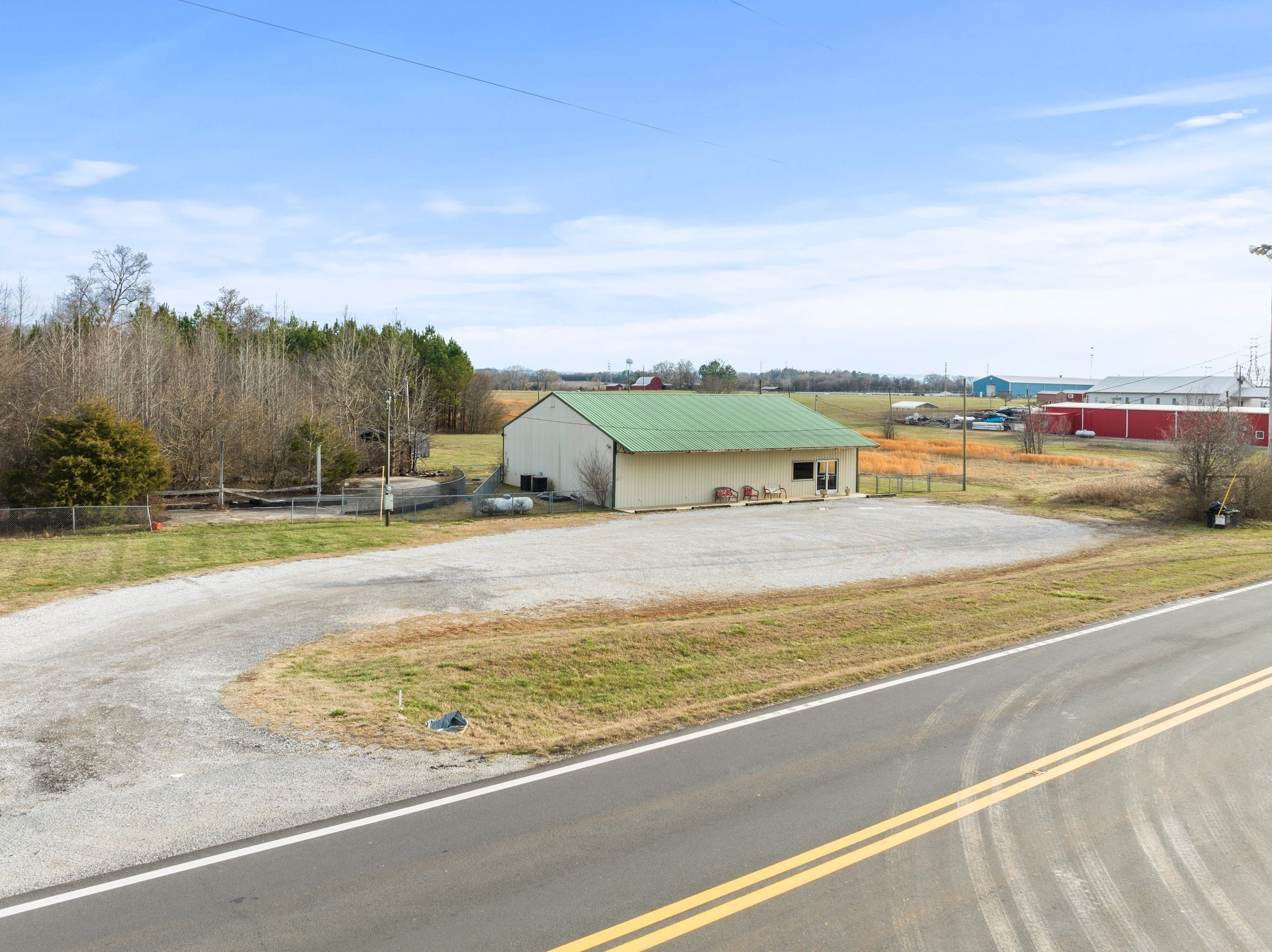 1134 Aedc Rd, Winchester, TN  37398