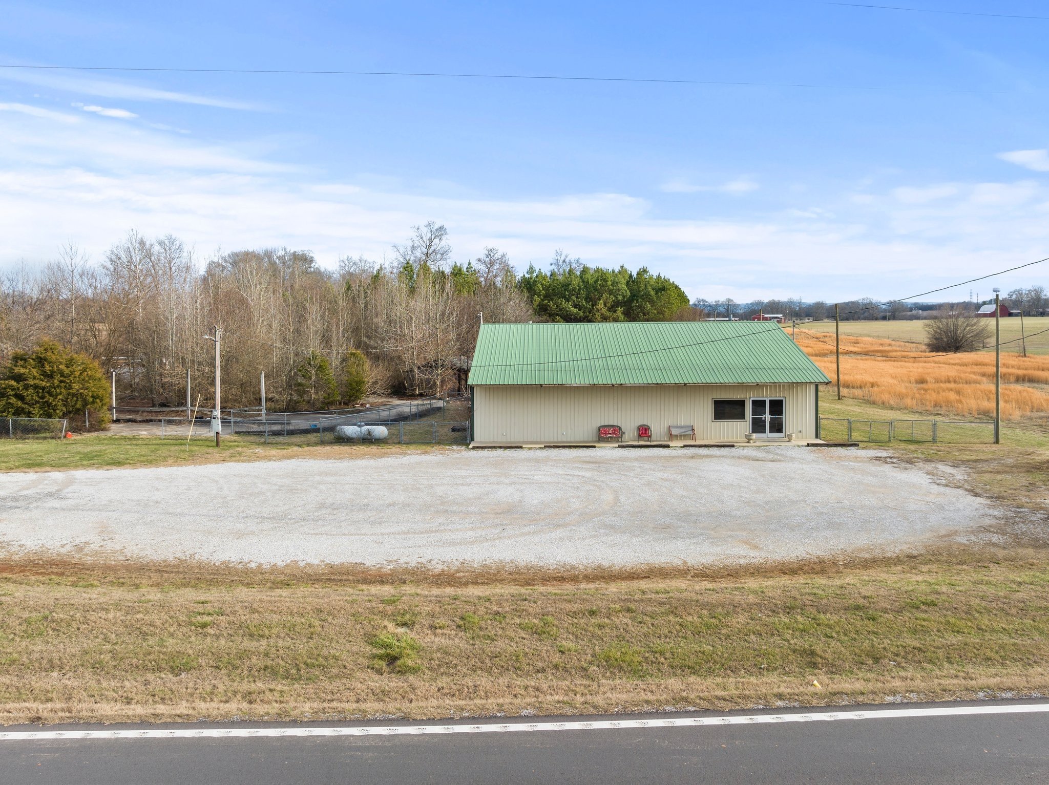 1134 Aedc Rd, Winchester, TN  37398