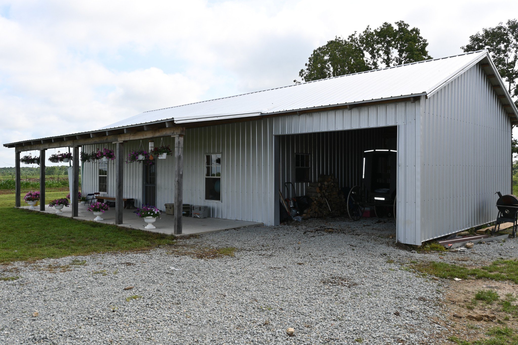 1556 Linville Rd, Lawrenceburg, TN  38464