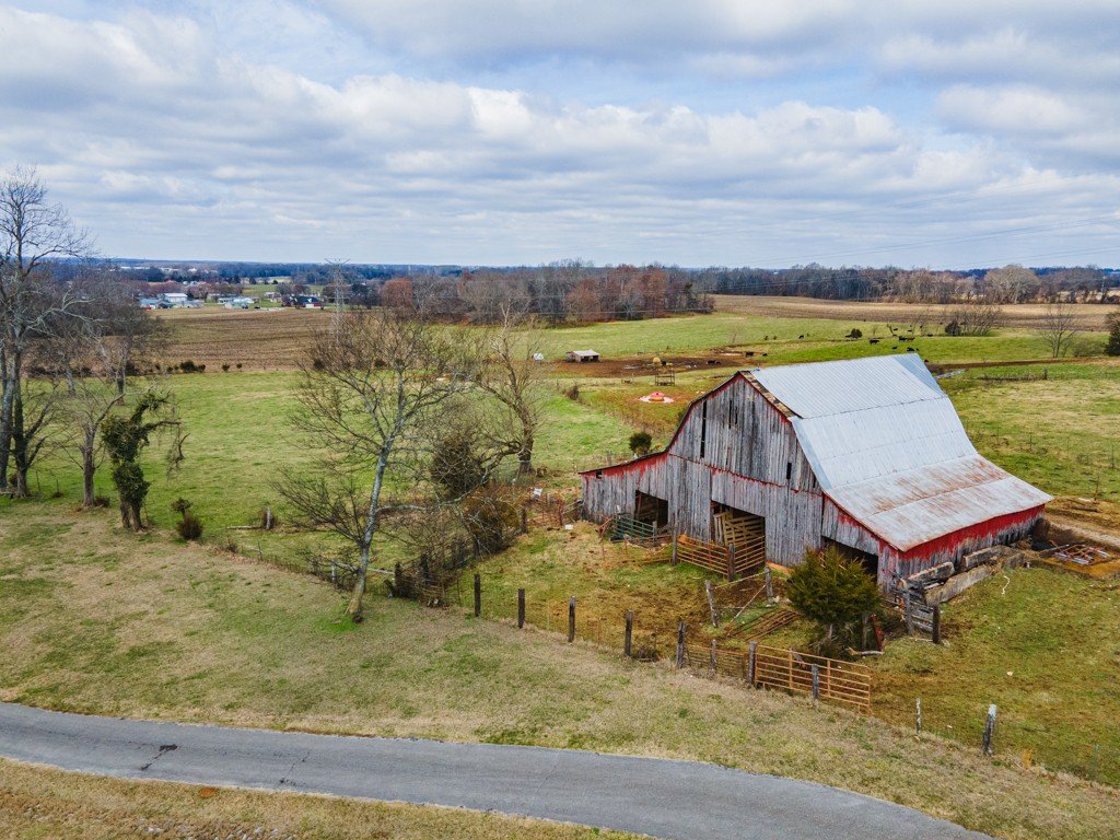 Old Alto Road, Decherd, TN  37324