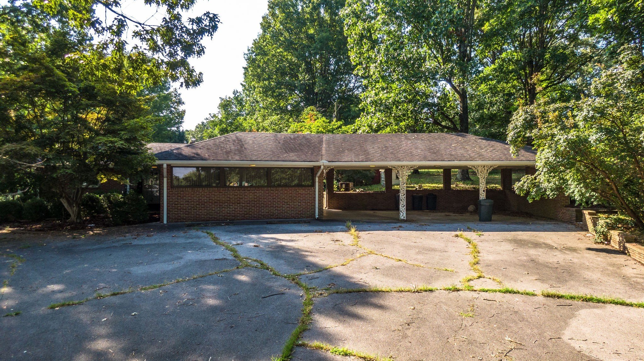 704 Highway 70, Dickson, TN  37055