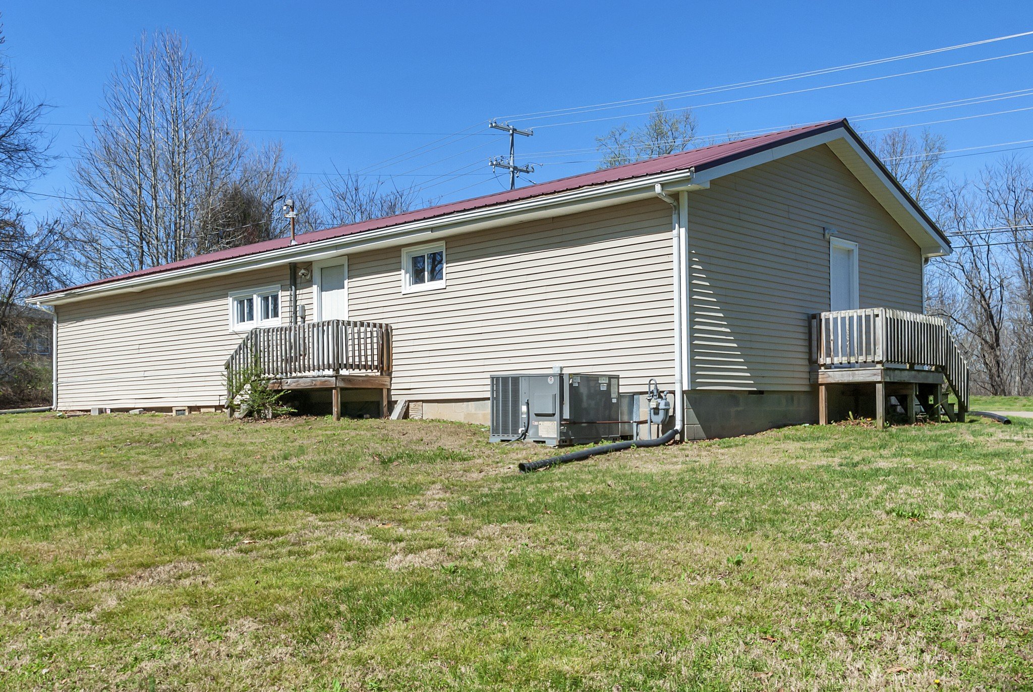 5652 Highway 100, Lyles, TN  37098