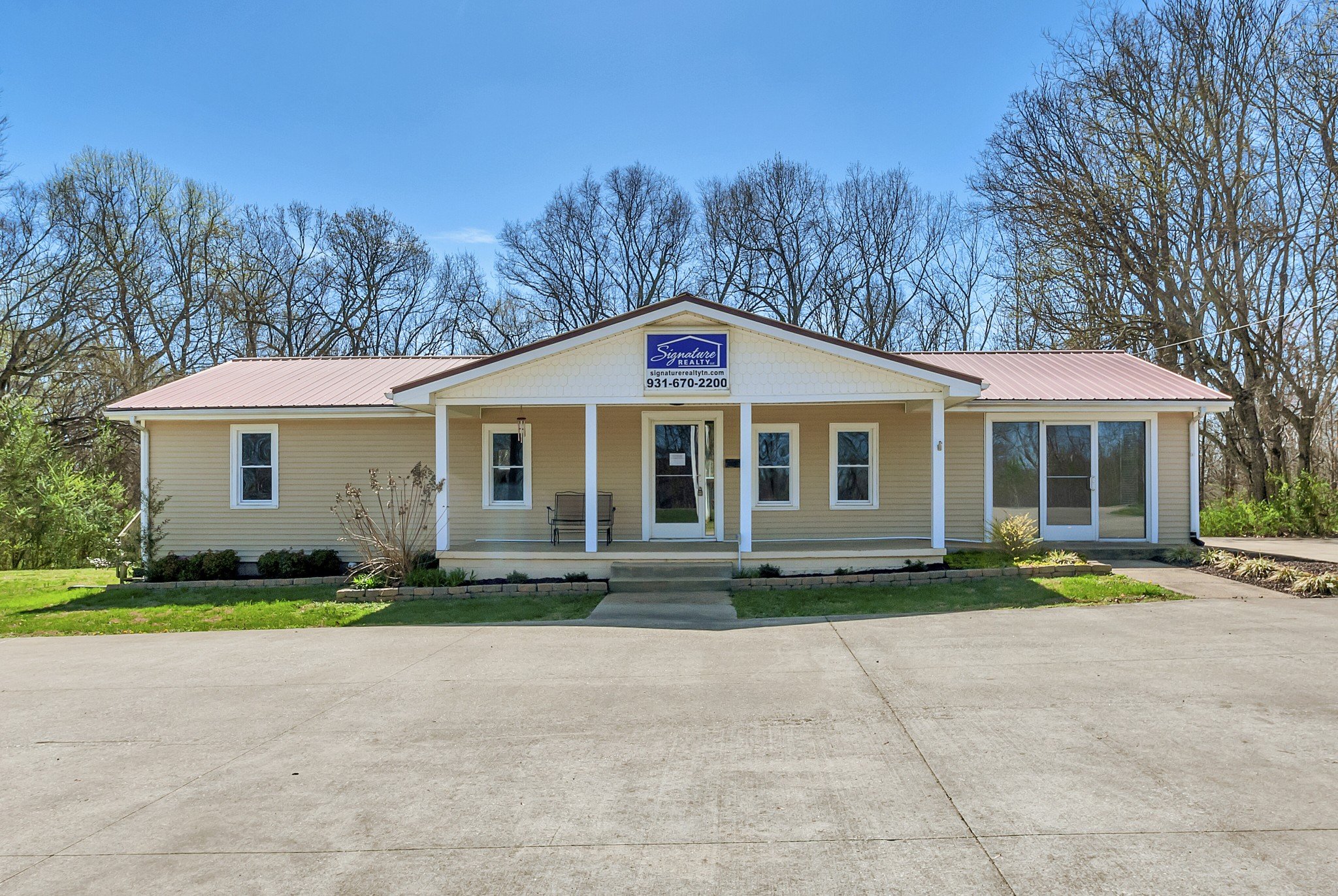 5652 Highway 100, Lyles, TN  37098