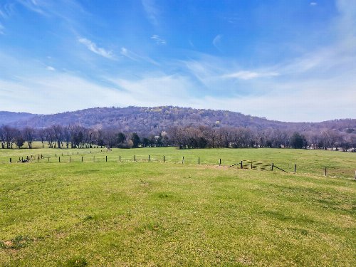 Globe Road, Lewisburg, TN  37091