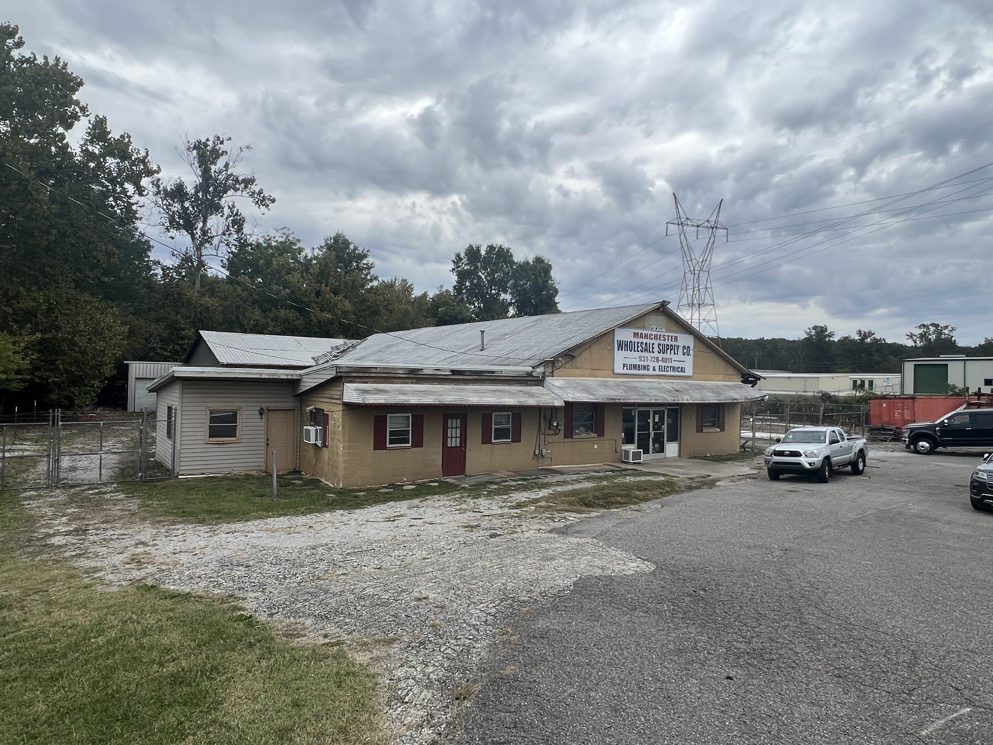 1461 McMinnville Hwy, Manchester, TN  37355