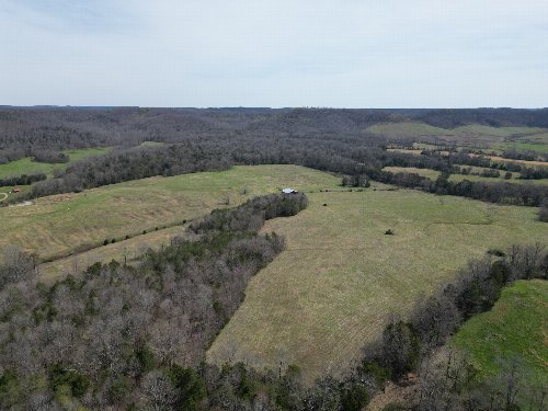 3086 Tom Holt Rd, Clifton, TN  38425