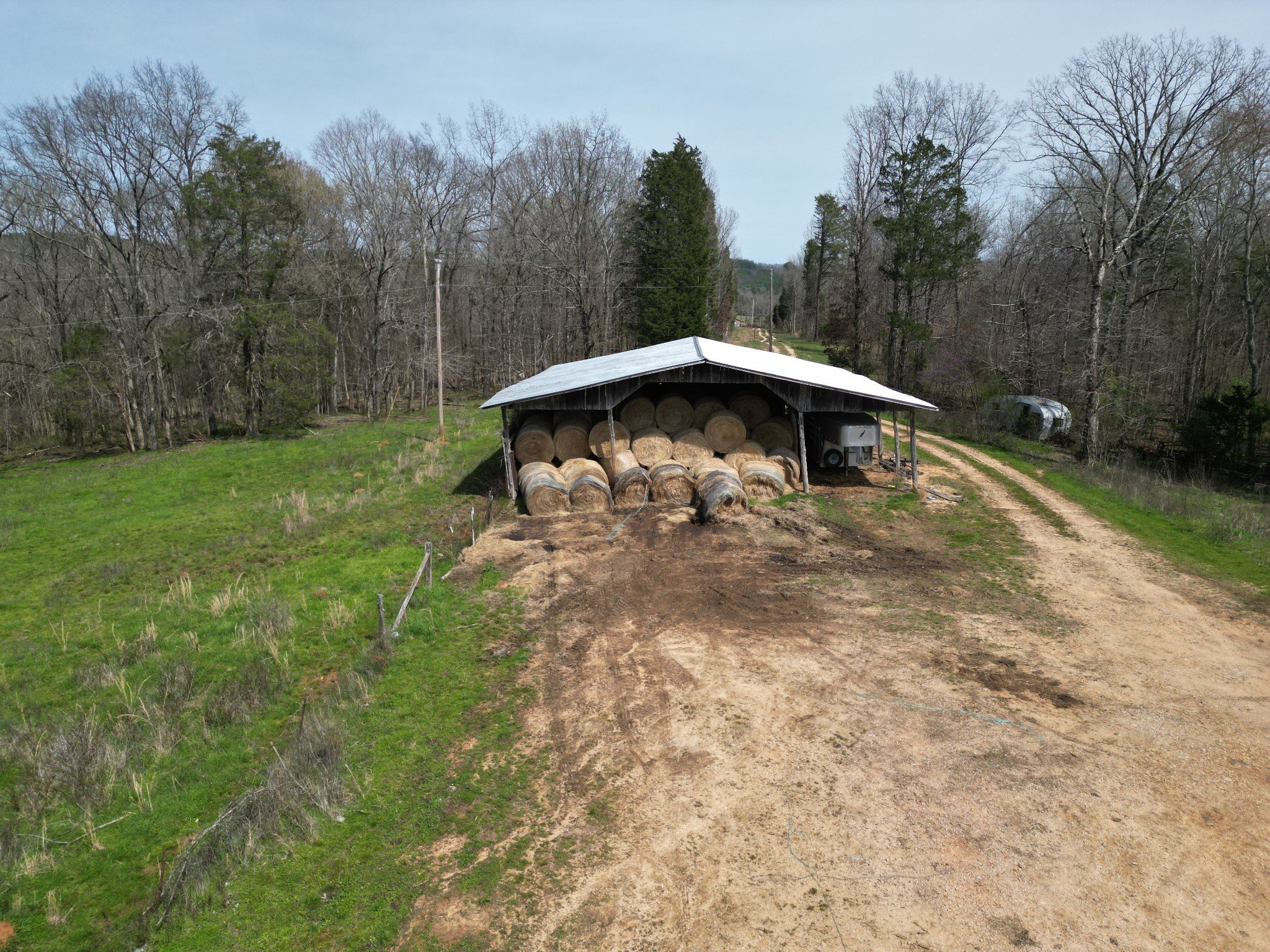 3086 Tom Holt Rd, Clifton, TN  38425