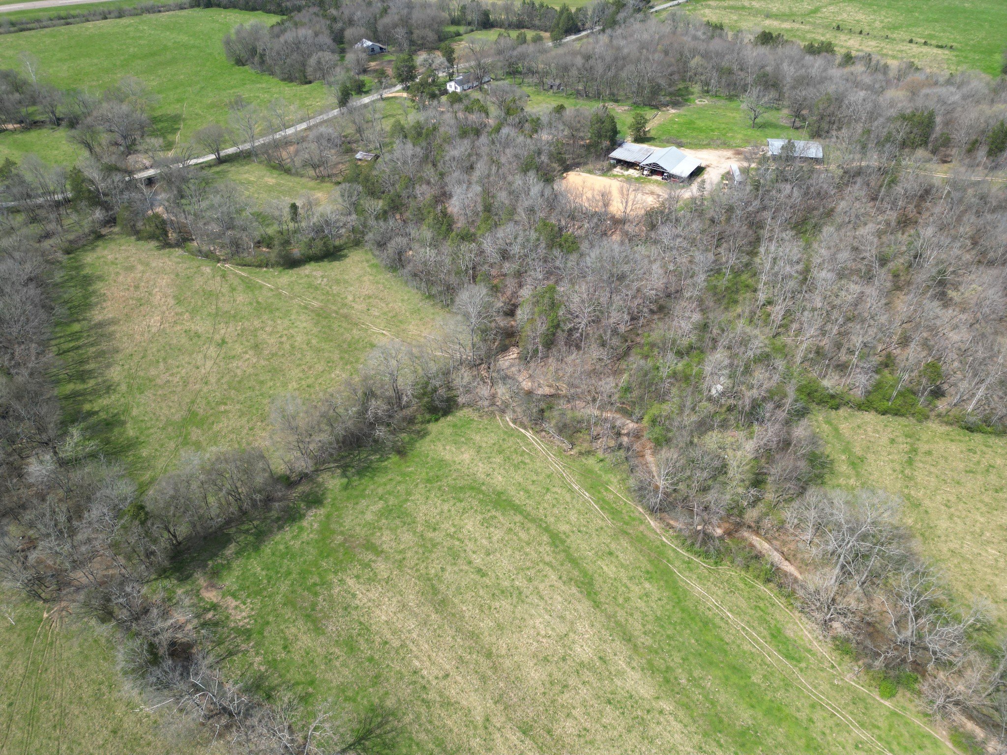 3086 Tom Holt Rd, Clifton, TN  38425