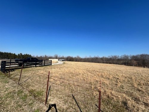 4722 Hwy 641N, Puryear, TN  38251