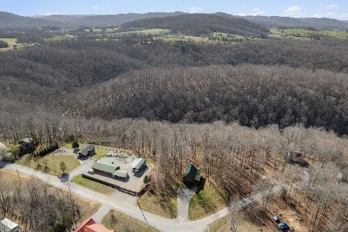 1093 Boles Beaty Rd, Alpine, TN  38543