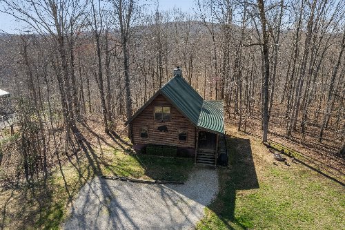 1093 Boles Beaty Rd, Alpine, TN  38543