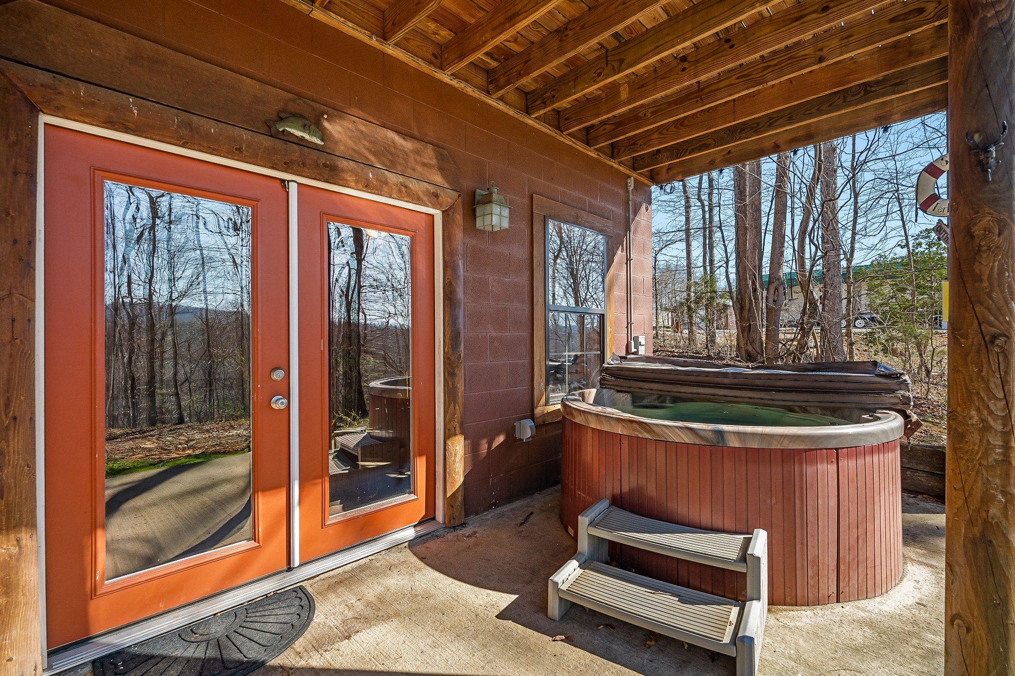 1093 Boles Beaty Rd, Alpine, TN  38543