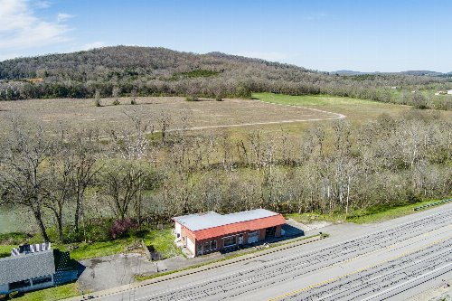 11021 Nashville Hwy, Liberty, TN  37095