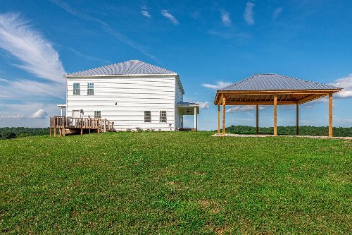 185 Thompson Rd, Dickson, TN  37055